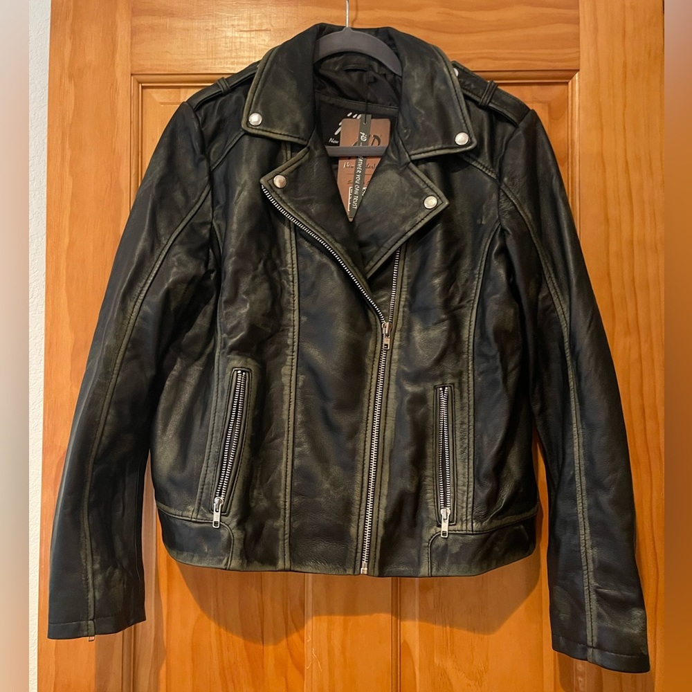 Leather Moto Jacket - Black Distressed - Sz L - Picture 2 of 13